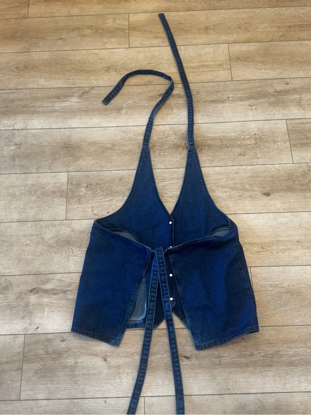 LIONESS MATCHING DENIM SET: HILLS HALTER VEST, TOP MODEL JEAN